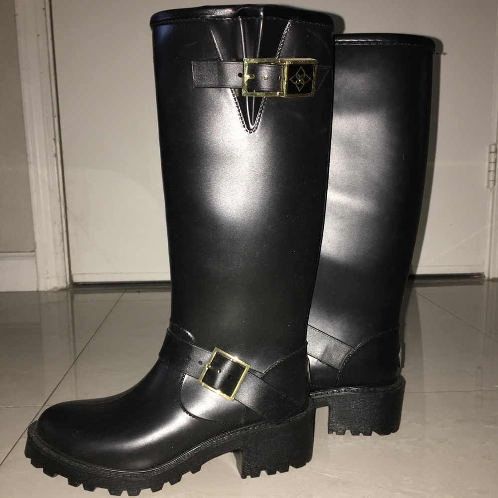 Rain boot